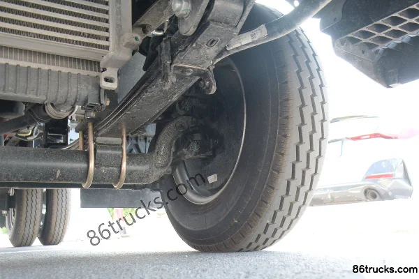 JAC Lingpao L3 150 hp 4X2(6 wheels) 4.2 m single-row flatbed light truck Chassis (3) | 86Trucks