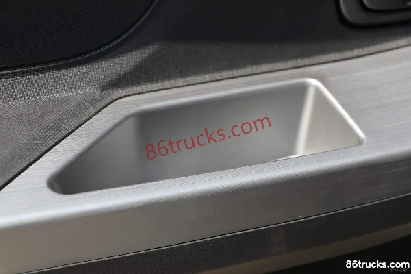Ankai New Changan Ruixing M60 2023 Model Comfort Type 1.6L 105hp CNG 6-Seat Multi-Purpose Passenger Vehicle Cab (3) | 86Trucks