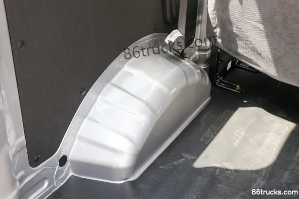 Ankai New Changan Ruixing M60 2023 Model Comfort Type 1.6L 105hp CNG 6-Seat Multi-Purpose Passenger Vehicle Cargo Box (3) | 86Trucks