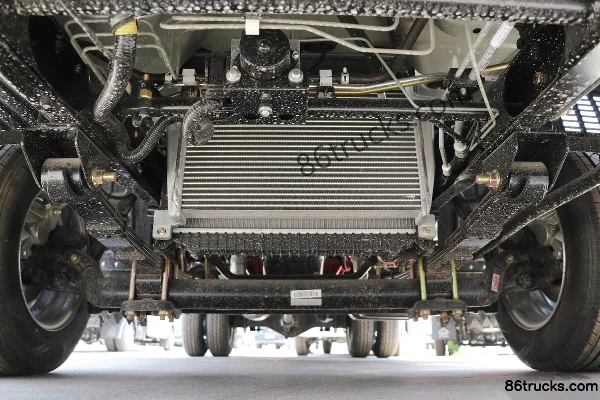 Changan Kuayue D5 PLUS Standard Edition 109hp 4X2(6 wheels) 3.75m Single Row Flatbed Light Truck Chassis (1) | 86Trucks