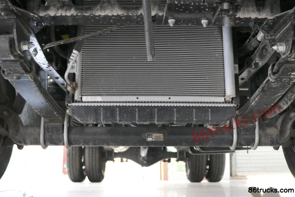 Yuejin Fuxing S100Q 1,8 L 133 ch 4X2(6 roues) essence camion plateau simple cabine 3,65 m Châssis (2) | 86Trucks