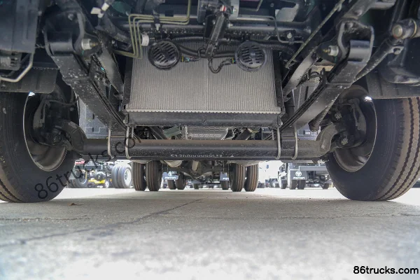 Foton Auman M Card 2.0L 127 hp 4X2(6 wheels) CNG 3.815m Single Row Cage Small Truck Chassis (1) | 86Trucks