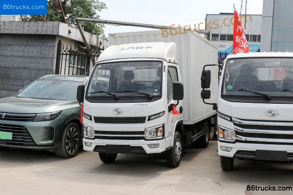 Yuejin Fuxing S80 1.6L 123hp 4X2(6 wheels) Gasoline 3.62m Single Row Van Small Truck Exterior (3) | 86Trucks