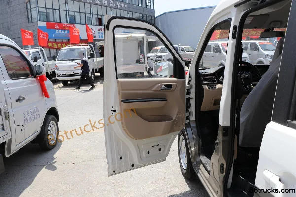 Changan Kuayue Kuayue Star V5 Comfort Edition 105 hp CNG 6-Seat Van Cab (1) | 86Trucks