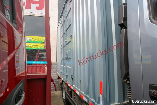 JAC Lingpao L6 3.0L CNG 129hp 4X2(6 wheels) WLY 8-speed Air Brake 4.15m Single Row Van Light Truck Body (2) | 86Trucks