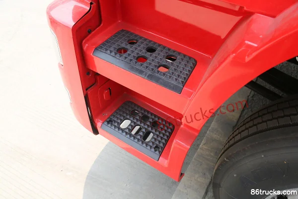 SAIC Hongyan Jiebao H6 270hp 4X2(6 wheels) 9.6m Van Cargo Truck Cab (3) | 86Trucks