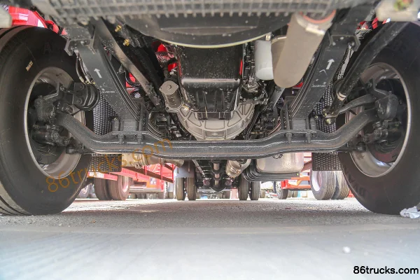 SAIC Hongyan Jiebao H6 270hp 4X2(6 wheels) 9.6m Van Cargo Truck Chassis (1) | 86Trucks