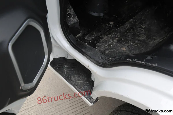 Changan Kuayue D5EV 3,8T Camion plateau micro électrique à benne basculante monoplace 3,75 m 55,7 kWh 4X2(6 roues) Intérieur (3) | 86Trucks
