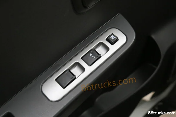 Changan Kuayue D5EV 3,8T Camion plateau micro électrique à benne basculante monoplace 3,75 m 55,7 kWh 4X2(6 roues) Intérieur (2) | 86Trucks