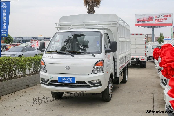 Changan Kuayue Zhe D5 PLUS Standard Edition 1.6L 122hp 4X2(6 wheels) 3.05m double-row stake truck (China VI) Exterior (3) | 86Trucks