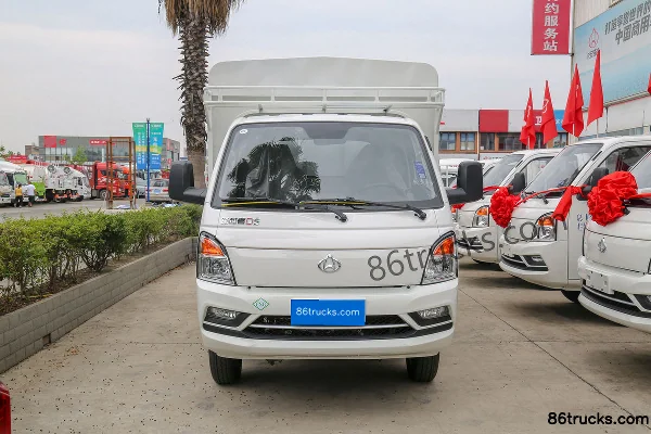Changan Kuayue Zhe D5 PLUS Standard Edition 1.6L 122hp 4X2(6 wheels) 3.05m double-row stake truck (China VI) Exterior (2) | 86Trucks