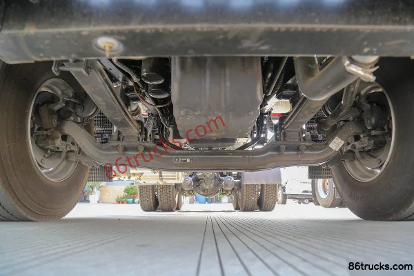 Dongfeng Tianlong KL Gas 400 hp 6X4(10 wheels) CNG tractor truck (China VI) Chassis (1) | 86Trucks