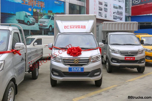 Changan Kuayue Xinbao T3 Luxury 1.6L Gasoline 122 hp 4X2(6 wheels) 3.04m single-row van micro truck (single rear tire) Exterior (2) | 86Truc