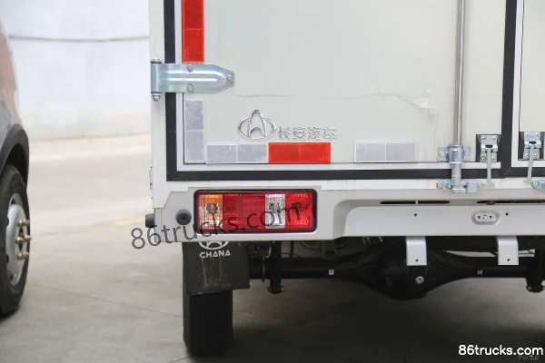 Changan Kuayue Xinbao T3 Luxury 1.6L Gasoline 122 hp 4X2(6 wheels) 3.04m single-row van micro truck (single rear tire) Body (2) | 86Trucks