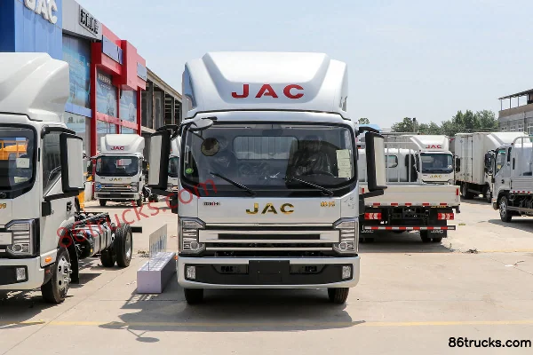 JAC Shuailing S9 170hp 4X2(6 wheels) 5.73m Single Row Stake Truck (China VI) Exterior (2) | 86Trucks