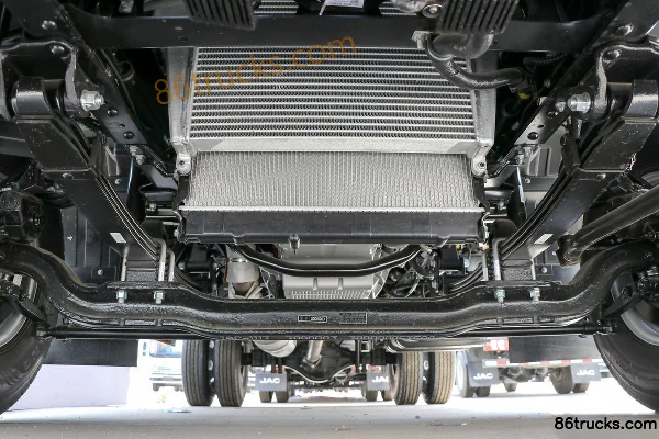 JAC Shuailing S9 170hp 4X2(6 wheels) 5.73m Single Row Stake Truck (China VI) Chassis (1) | 86Trucks