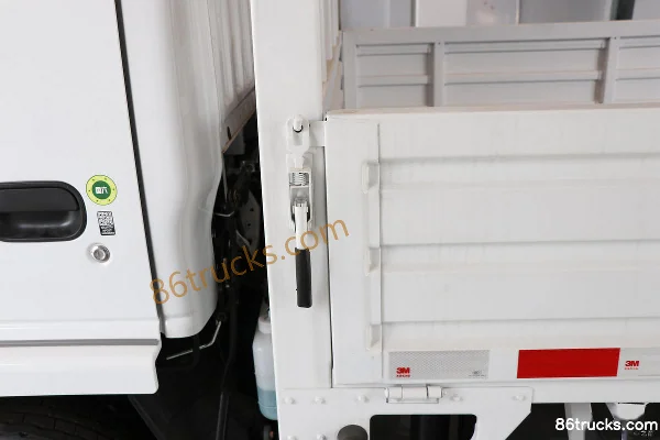 Isuzu 100P 95hp 4X2(6 wheels) 3.6m single-row flatbed light truck Body (1) | 86Trucks