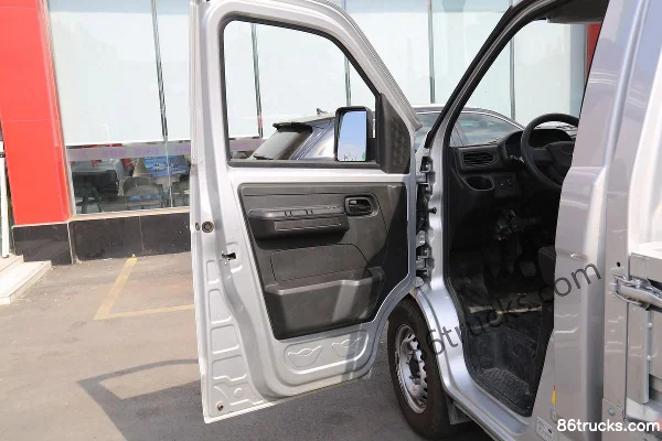 Karry Xiaoxiang X5 Édition Jeunesse 3.1T 3.2m cabine simple camion plateau micro utilitaire électrique pur 41.86kWh 4X2(6 roues) Intérieur (