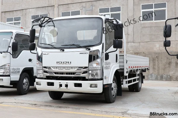 Qingling Isuzu M100 120hp 4X2(6 wheels) 4.13m Single Row Flatbed Light Truck (6-speed) Exterior (3) | 86Trucks