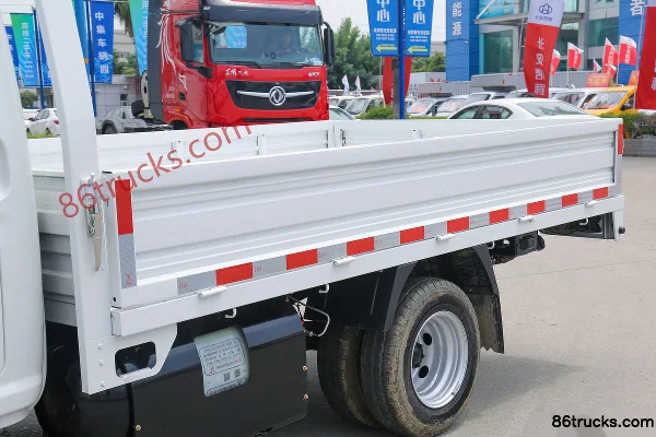Changan Kuayue D5 PLUS Comfort 2.0L 122hp 4X2(6 wheels) CNG 3.05m Double Row Flatbed Mini Truck (China VI) Body (1) | 86Trucks