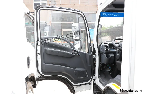 Qingling Isuzu EVM100 4.5T 4.015m Single Row Pure Electric Refrigerated Truck 4X2(6 wheels) Cab (1) | 86Trucks