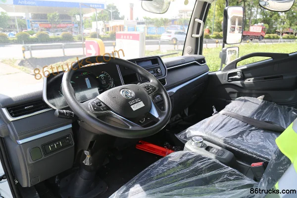 Dongfeng EV350 PRO 4.5T 4.19m single-row pure electric cage light truck 98.04kWh 4X2(6 wheels) Interior (3) | 86Trucks