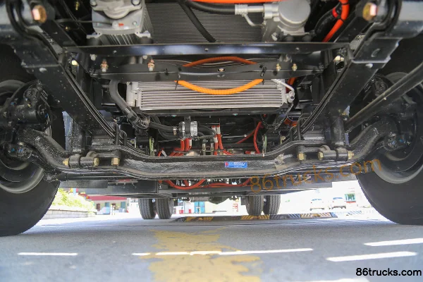 Dongfeng EV350 PRO 4.5T 4.19m single-row pure electric cage light truck 98.04kWh 4X2(6 wheels) Chassis (1) | 86Trucks
