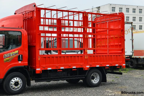 FAW Jiefang Hu VH 2.5L Diesel 155hp 4X2(6 wheels) Fast Gear 8-Speed 4.16m Single Row Stake Truck Body (1) | 86Trucks