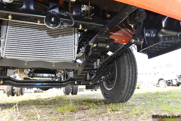 Dongfeng Furui F6 150 hp 4X2(6 wheels) 4.2m Single Row Stake Light Truck (China VI) Chassis (3) | 86Trucks