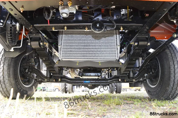 Dongfeng Furui F6 150 hp 4X2(6 wheels) 4.2m Single Row Stake Light Truck (China VI) Chassis (1) | 86Trucks