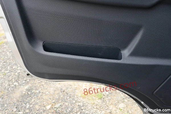 FAW Jiefang Hu VH Bingbing 160 ch 4X2(6 roues) 4,05 m camion frigorifique Cabine (3) | 86Trucks