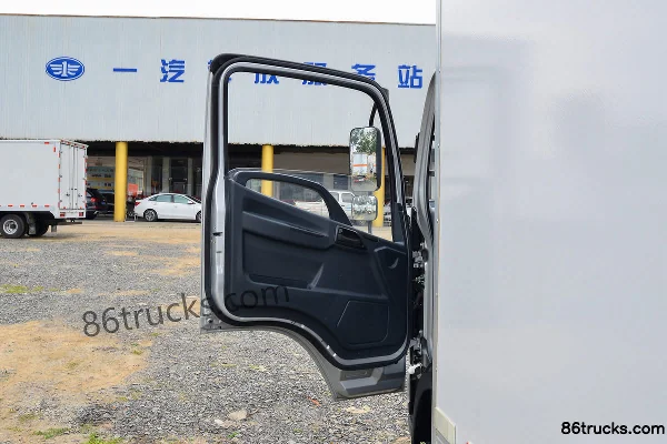 FAW Jiefang Hu VH Bingbing 160 ch 4X2(6 roues) 4,05 m camion frigorifique Cabine (1) | 86Trucks