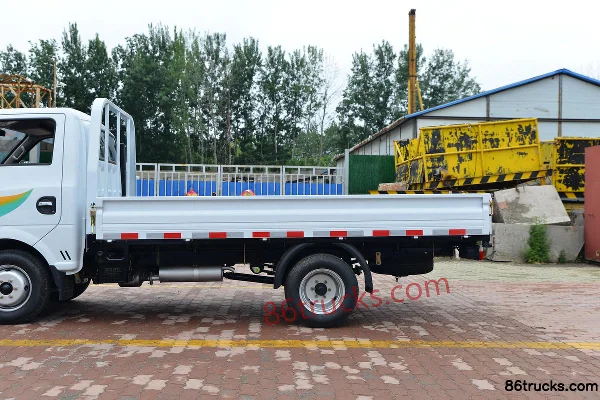 Dongfeng T5 1.6L Gasoline 122 hp 4X2(6 wheels) Dongan 5-Speed 3.4m Single Row Flatbed Truck Body (3) | 86Trucks