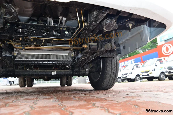 Dongfeng T5 95hp 4X2(6 wheels) 4.03m Single Row Flatbed Mini Truck Chassis (3) | 86Trucks