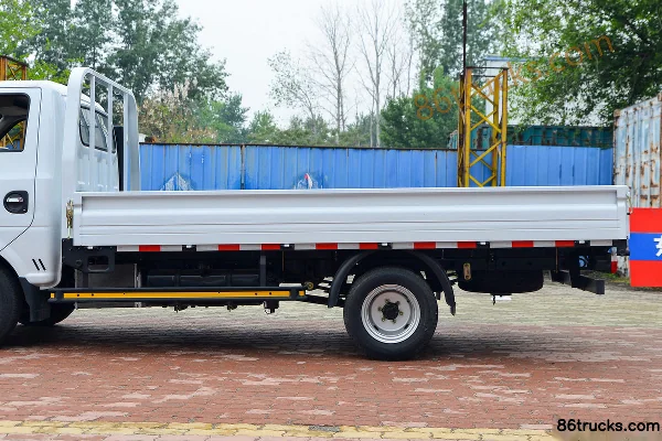 Dongfeng T5 95hp 4X2(6 wheels) 4.03m Single Row Flatbed Mini Truck Body (2) | 86Trucks