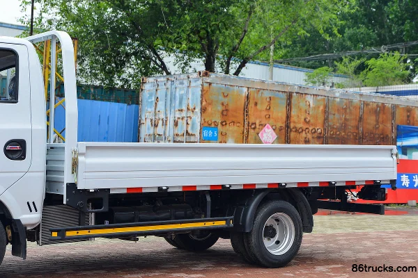 Dongfeng T5 95hp 4X2(6 wheels) 4.03m Single Row Flatbed Mini Truck Body (1) | 86Trucks
