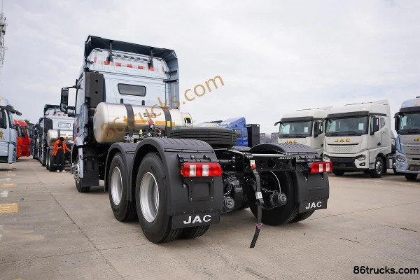 JAC Star X5 Heavy Truck 510 hp 6X4(10 wheels) LNG Tractor Truck Exterior (3) | 86Trucks