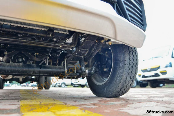 Dongfeng T3 1.6L 123hp 4X2(6 wheels) gasoline 3.7m single-row van mini truck Chassis (3) | 86Trucks