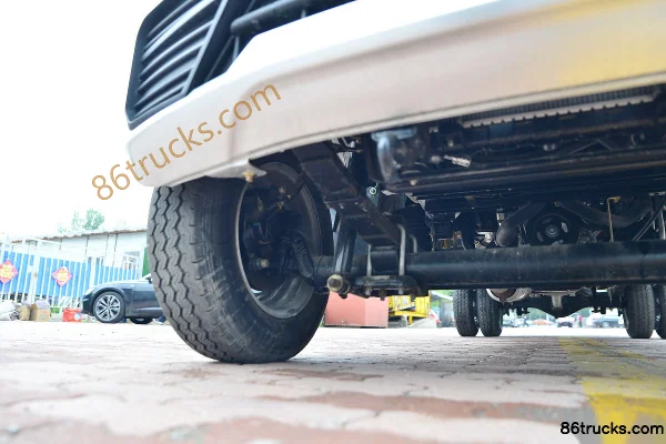 Dongfeng T3 1.6L 123hp 4X2(6 wheels) gasoline 3.7m single-row van mini truck Chassis (2) | 86Trucks