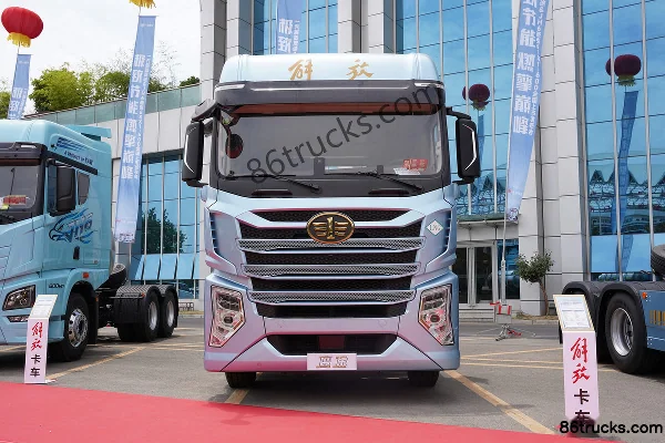 FAW Jiefang Qingdao Yingtu classe affaires 600 ch 6X4(10 roues) LNG tracteur routier automatique (boîte FAW Jiefang 12 vitesses) Extérieur (