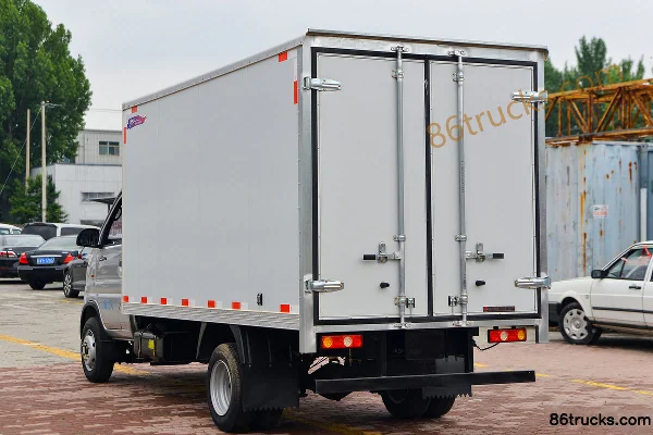 Dongfeng T3 1.6L 123hp 4X2(6 wheels) gasoline 3.7m single-row van mini truck Body (3) | 86Trucks