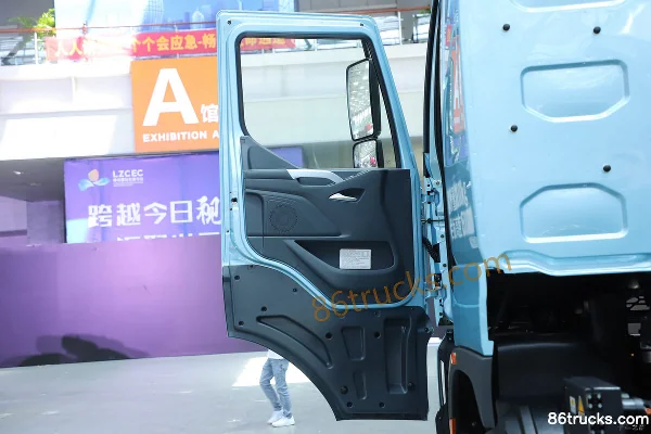 Dongfeng Liuqi Chenglong H7 8X4(12 wheels) pure electric dump truck 423.936kWh Cab (1) | 86Trucks