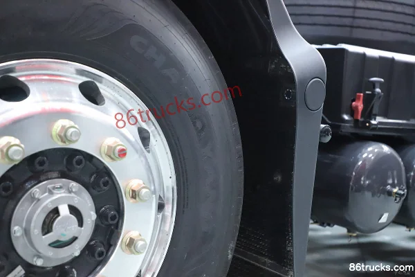 Dongfeng Liuqi Chenglong H7 Poids lourd 480 ch 4X2(6 roues) Tracteur routier AMT automatique (Dongfeng Cummins 12 L) Châssis (2) | 86Trucks