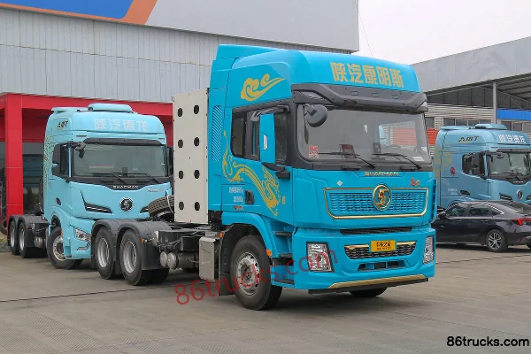 SHACMAN Longxiao Lightweight Version 14.5L CNG 530hp 6X4(10 wheels) Fast Gear 12-Speed Tractor Truck Exterior