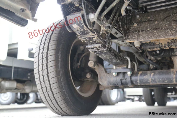 Foton Xiangling M2 Pro 2.0L 122 hp 4X2(6 wheels) CNG 4m Single Row Van Mini Truck Chassis (2) | 86Trucks