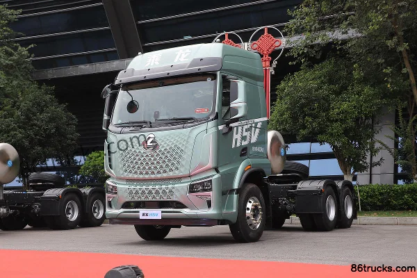 Dongfeng Liuqi Chenglong H5V 500 hp 6X4(10 wheels) LNG automatic tractor truck (hydraulic retarder) Exterior (3) | 86Trucks