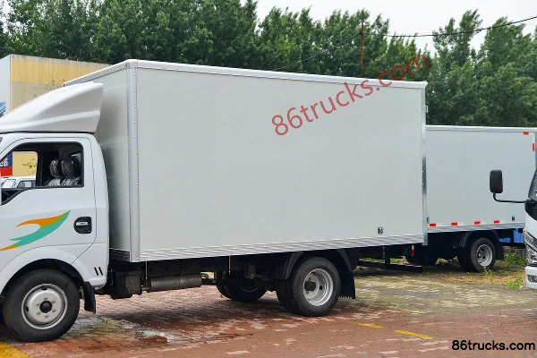 Dongfeng T5 1,6 L 122 ch 4X2(6 roues) essence 3,81 m fourgon à cabine simple Carrosserie (1) | 86Trucks
