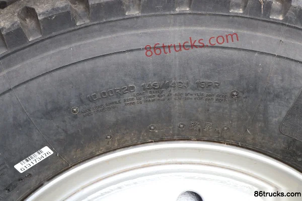 NanJun Ruiyu K68G 230 ch 6X2(8 roues) camion à ridelles 7,8 m Châssis (3) | 86Trucks