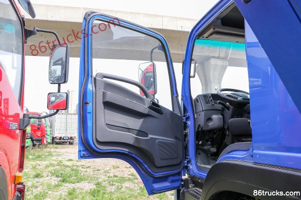 NanJun Ruiyu R60 270 ch 8X2(10 roues) Camion benne 5,6 m (China VI) Cabine (1) | 86Trucks