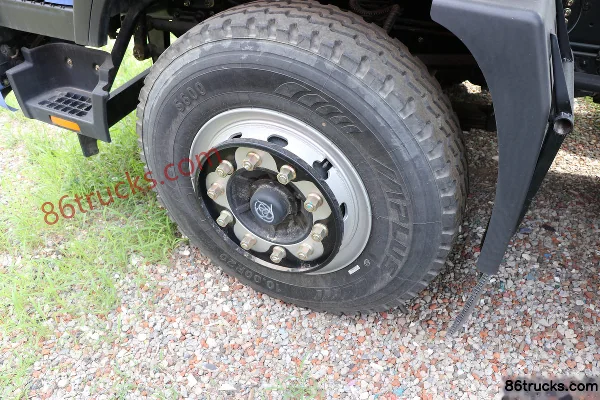 NanJun Ruiyu R60 270 ch 8X2(10 roues) Camion benne 5,6 m (China VI) Châssis (2) | 86Trucks